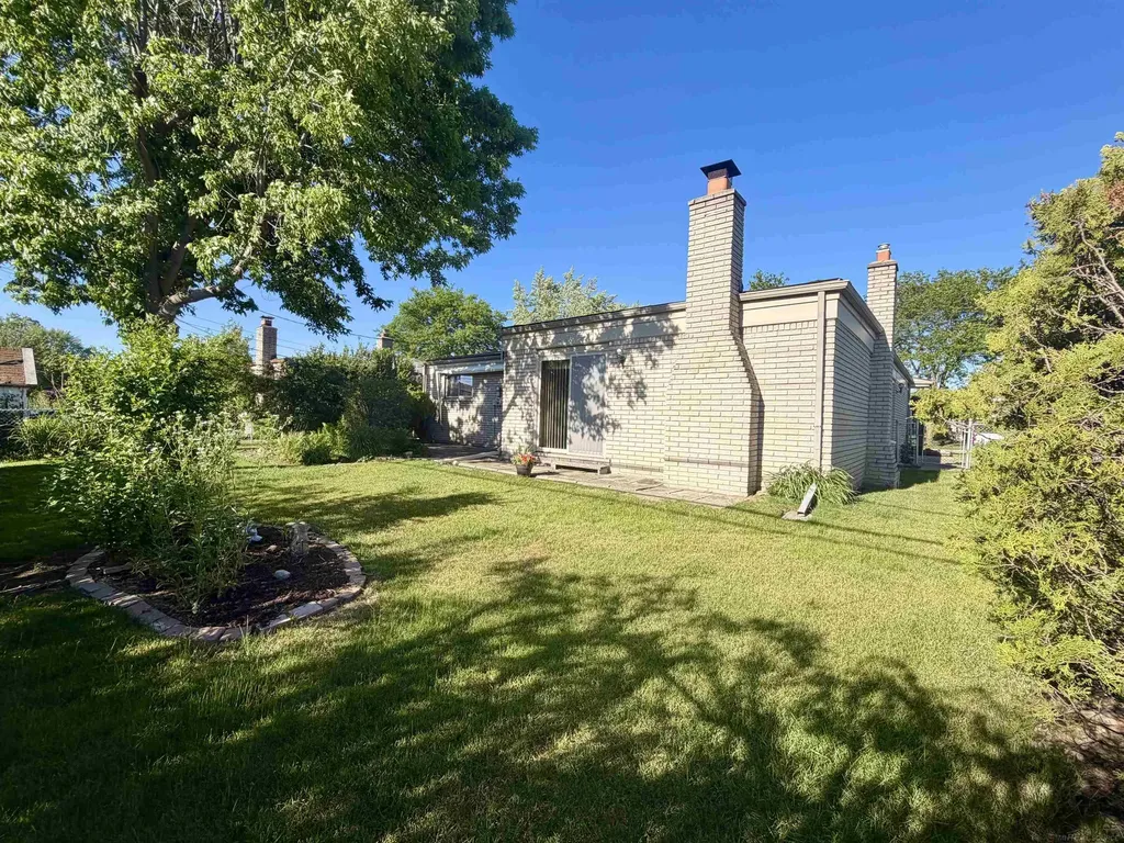 36757 Adele Dr Drive Sterling Heights City MI 48312