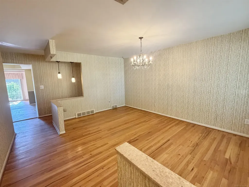 36757 Adele Dr Drive Sterling Heights City MI 48312