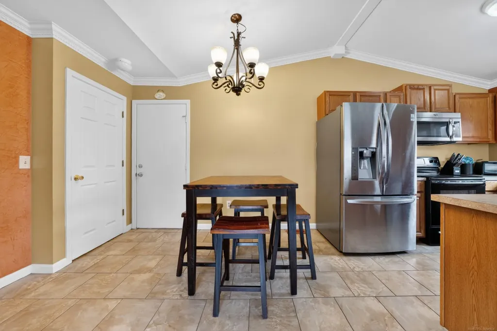41933 King Edward Court Clinton Charter Township MI 48038