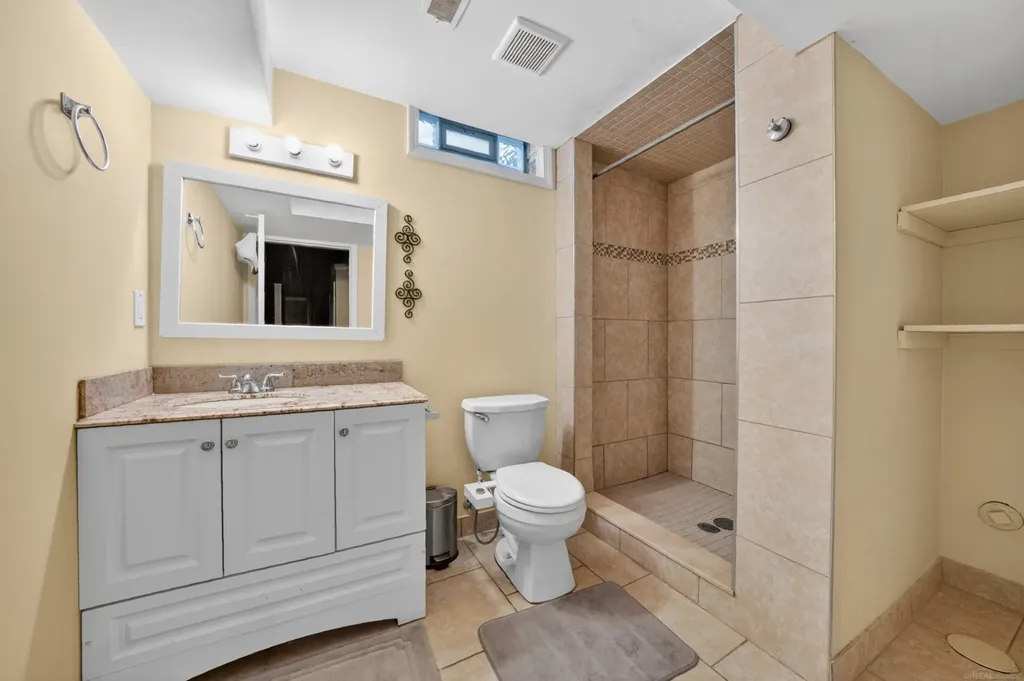 41933 King Edward Court Clinton Charter Township MI 48038