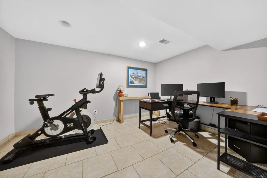 41933 King Edward Court Clinton Charter Township MI 48038