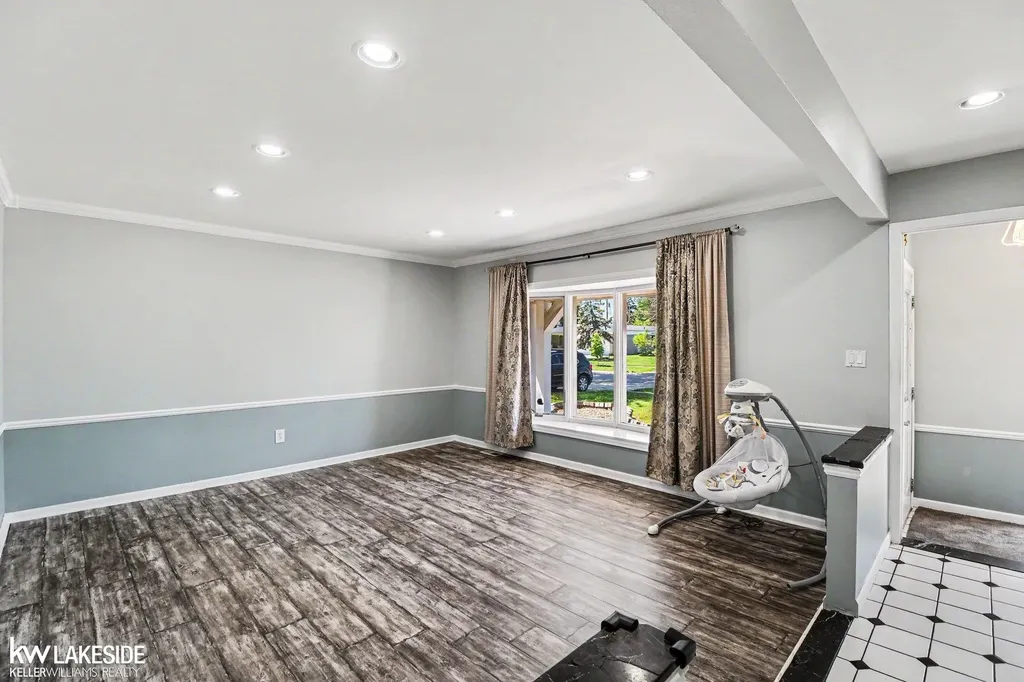 33128 Richard O Drive Sterling Heights City MI 48310