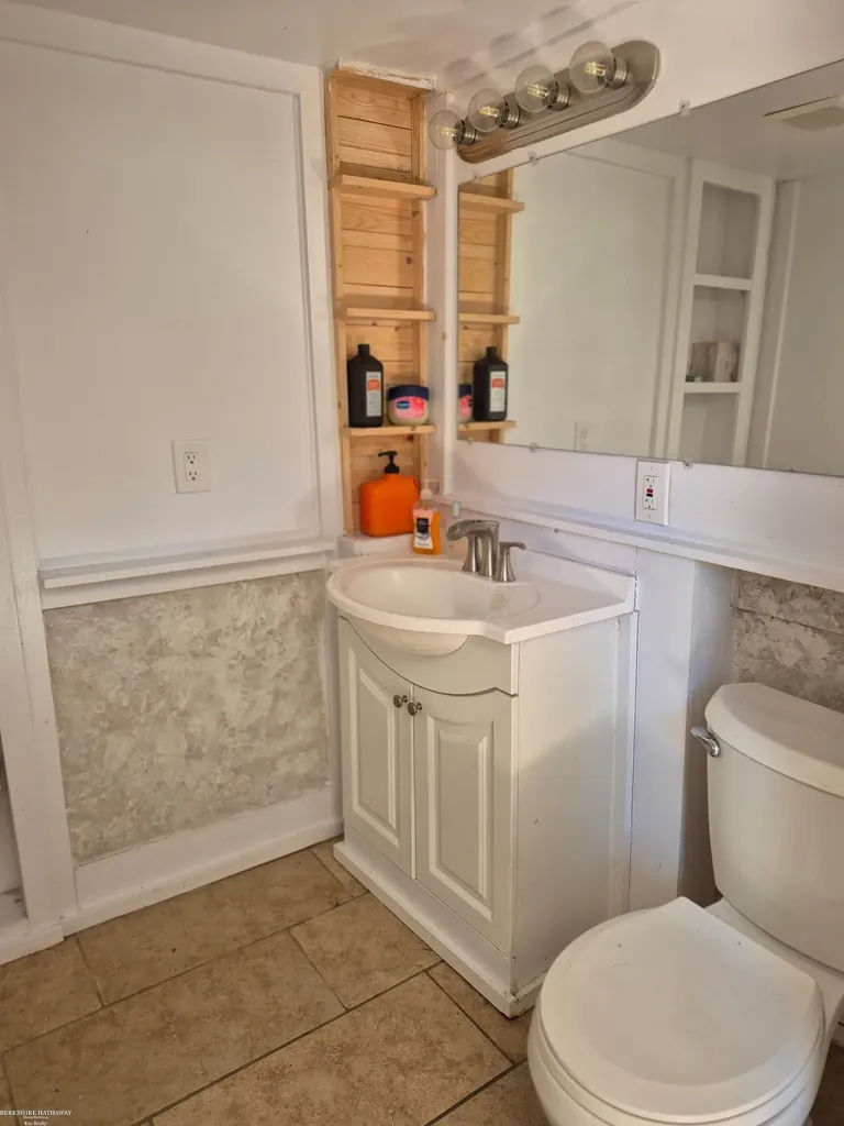 23335 Koths Street Taylor City MI 48180