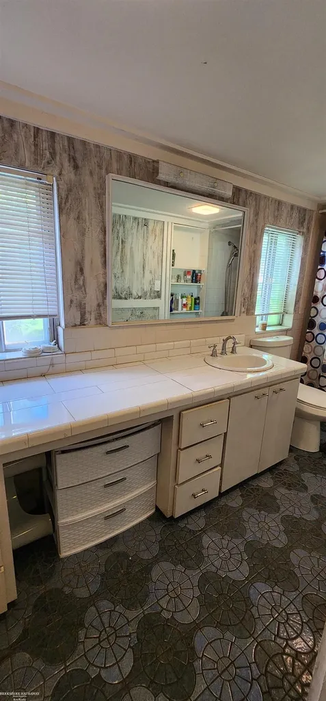 23335 Koths Street Taylor City MI 48180