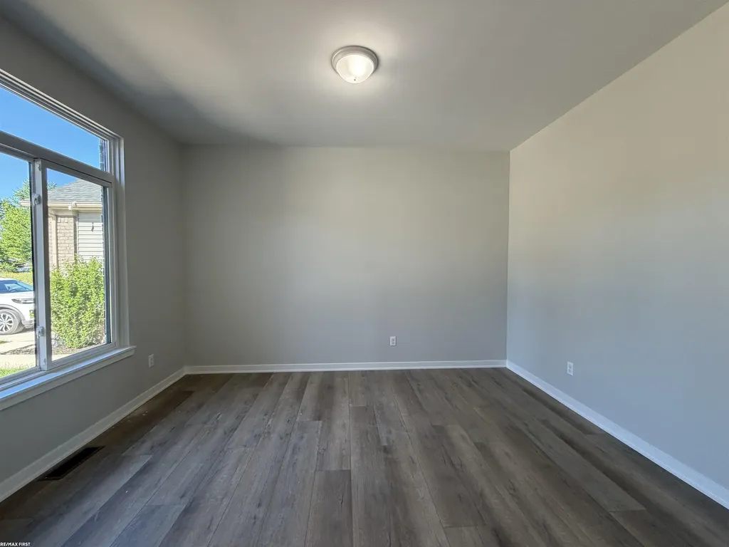 30343 Weathervane Woods Drive New Haven Village MI 48048