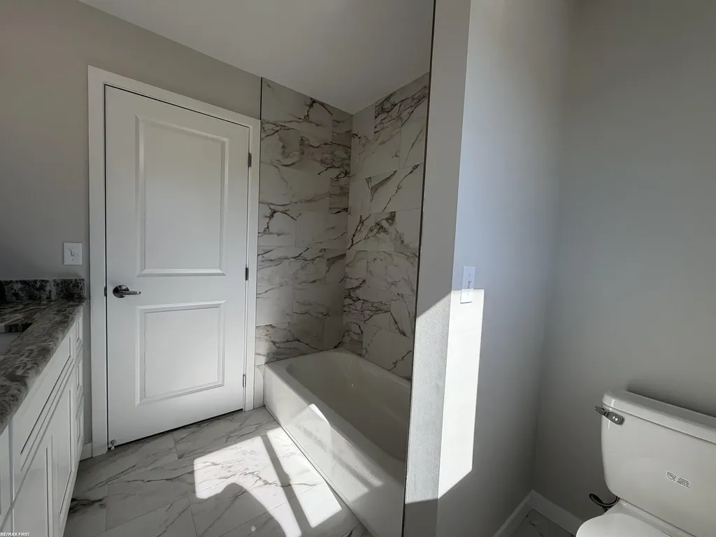 30343 Weathervane Woods Drive New Haven Village MI 48048