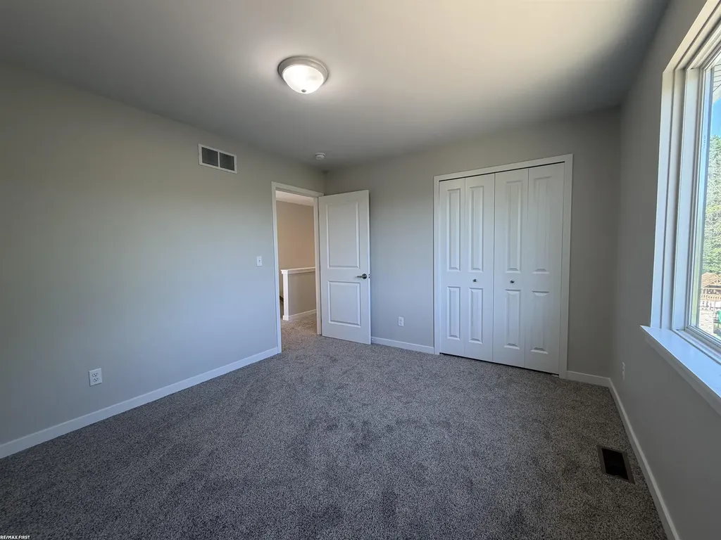 30343 Weathervane Woods Drive New Haven Village MI 48048
