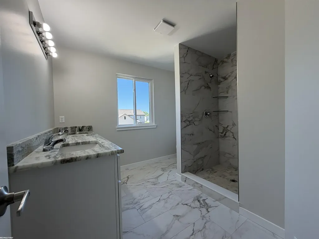 30343 Weathervane Woods Drive New Haven Village MI 48048