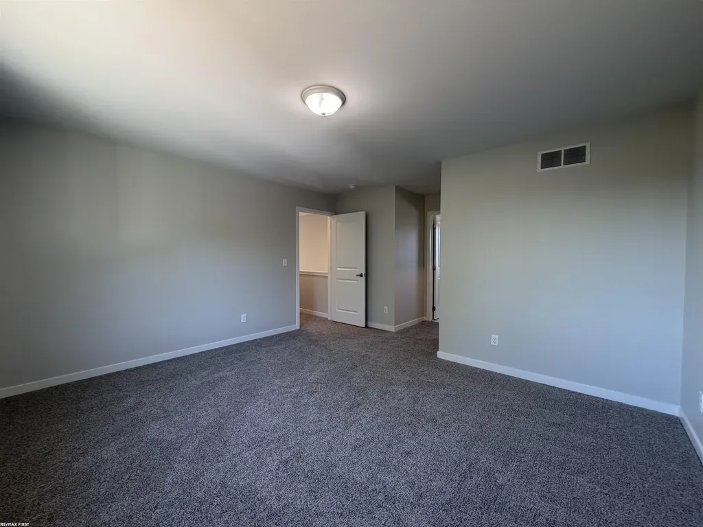 30343 Weathervane Woods Drive New Haven Village MI 48048