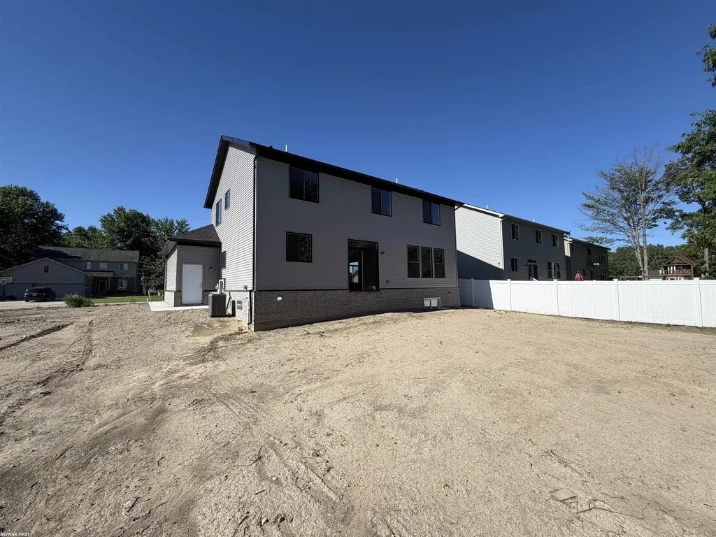 30343 Weathervane Woods Drive New Haven Village MI 48048
