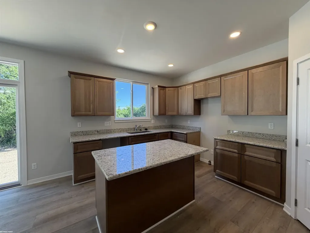 30343 Weathervane Woods Drive New Haven Village MI 48048