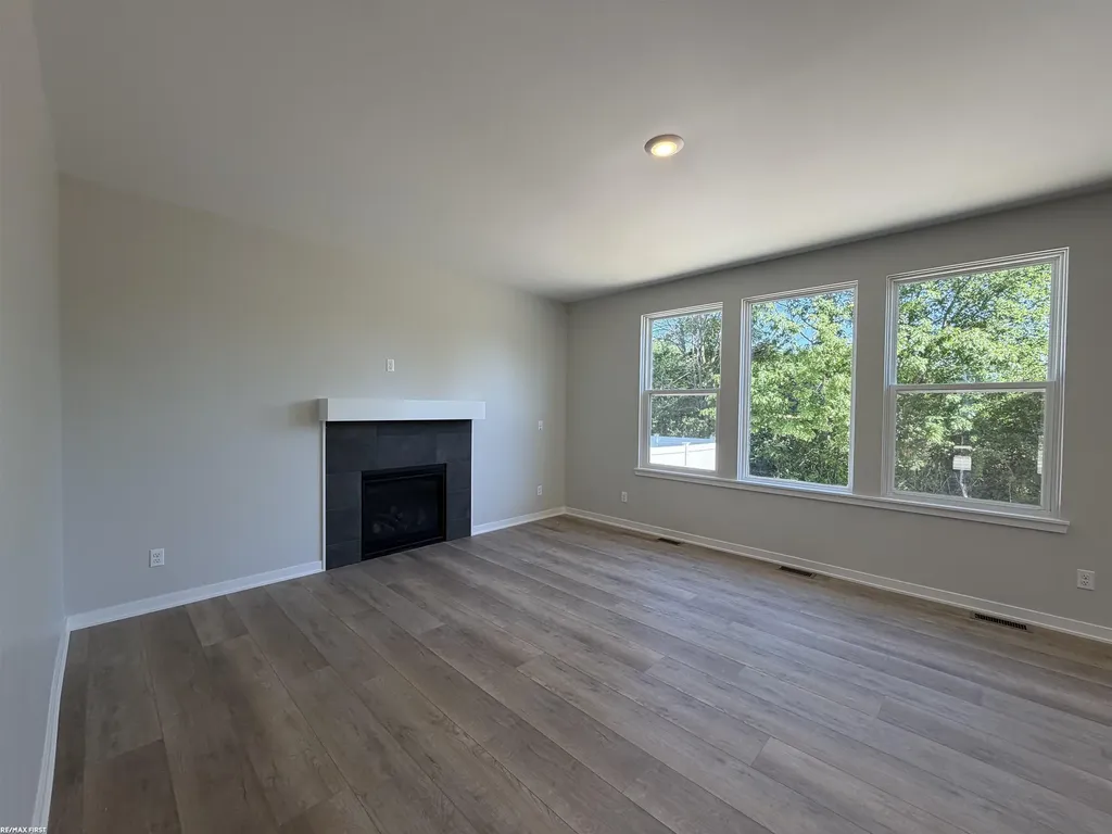 30343 Weathervane Woods Drive New Haven Village MI 48048
