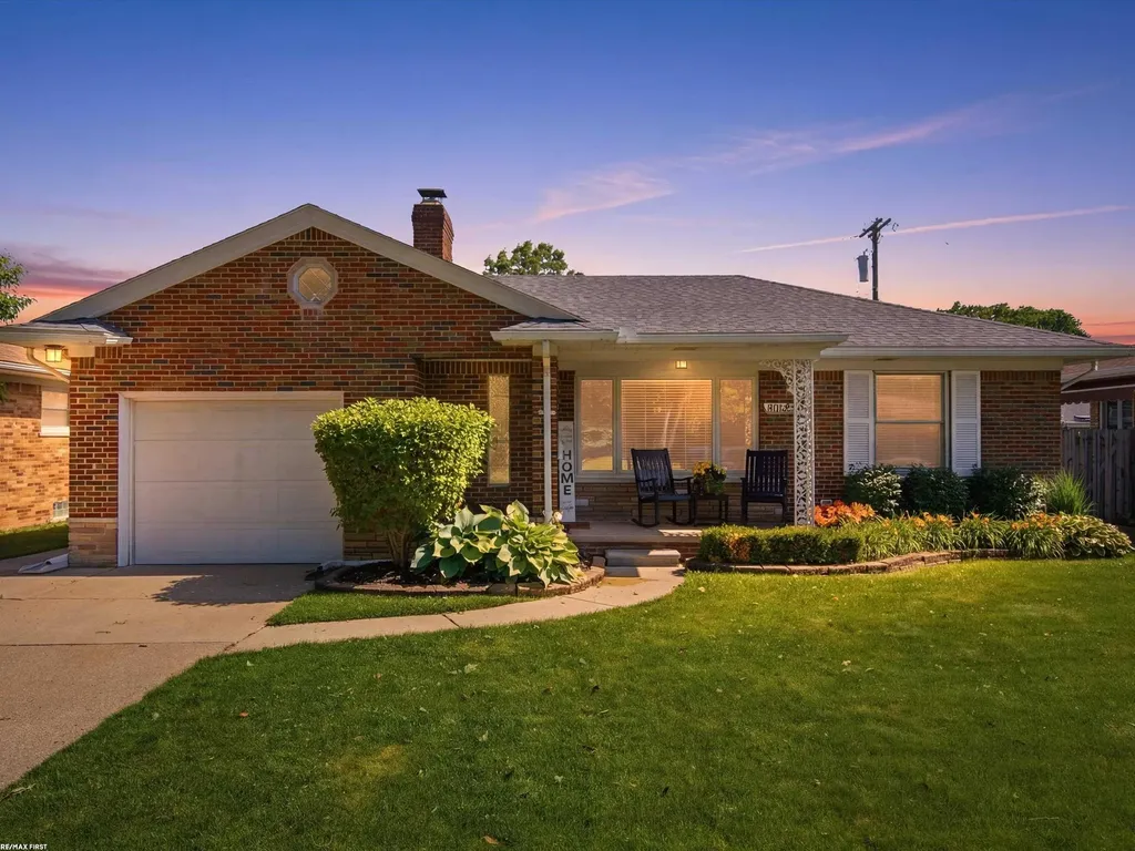 21023 Thiele Street St. Clair Shores City MI 48081