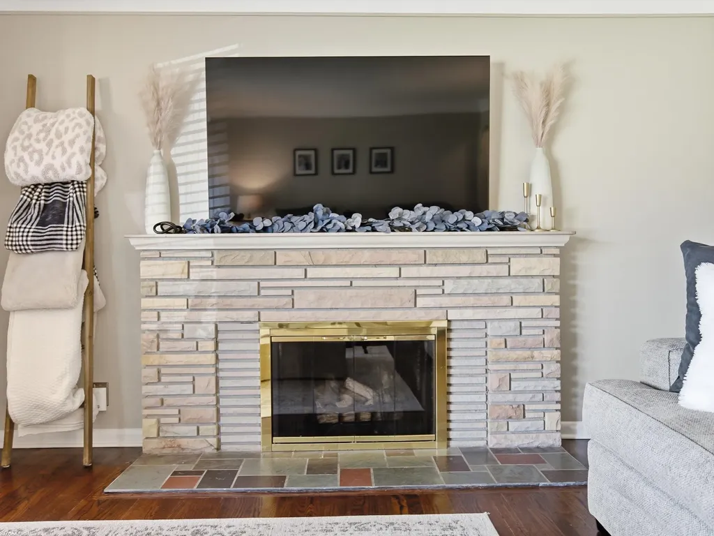 21023 Thiele Street St. Clair Shores City MI 48081