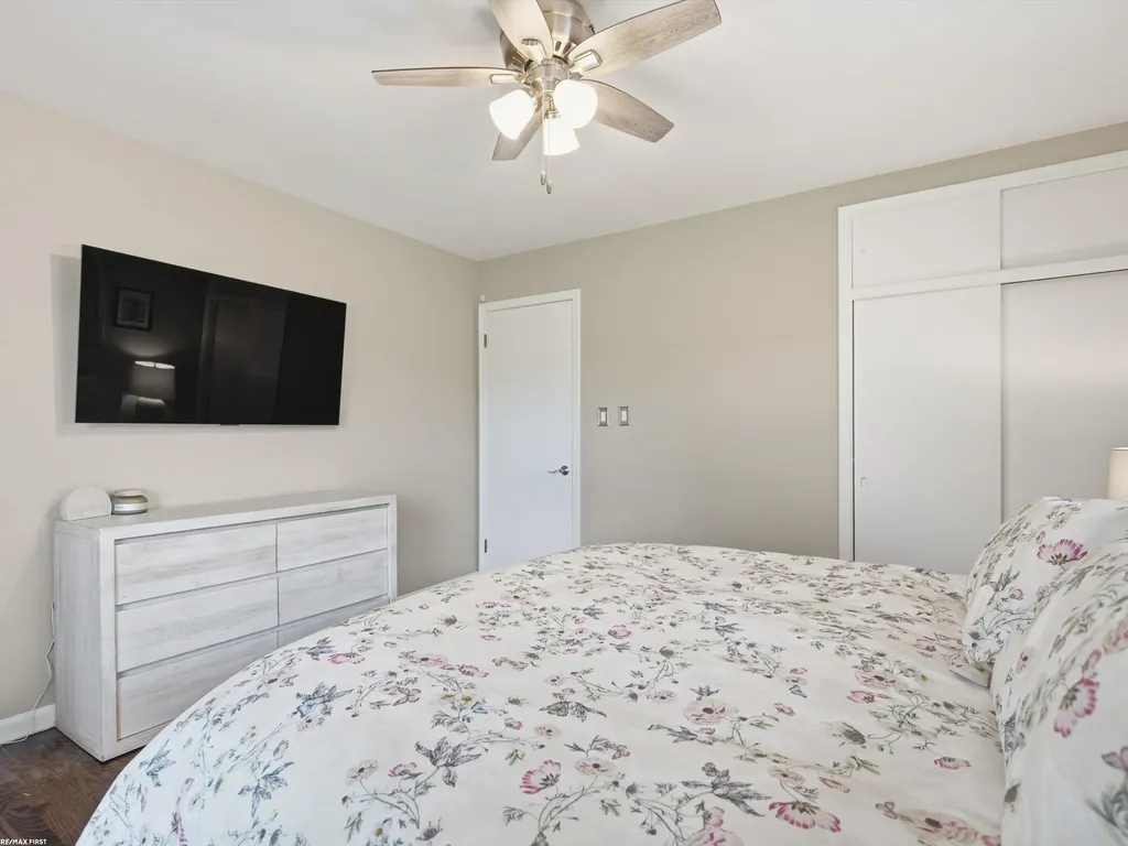 21023 Thiele Street St. Clair Shores City MI 48081
