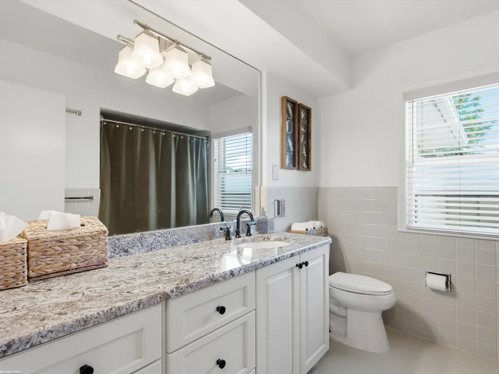 21023 Thiele Street St. Clair Shores City MI 48081