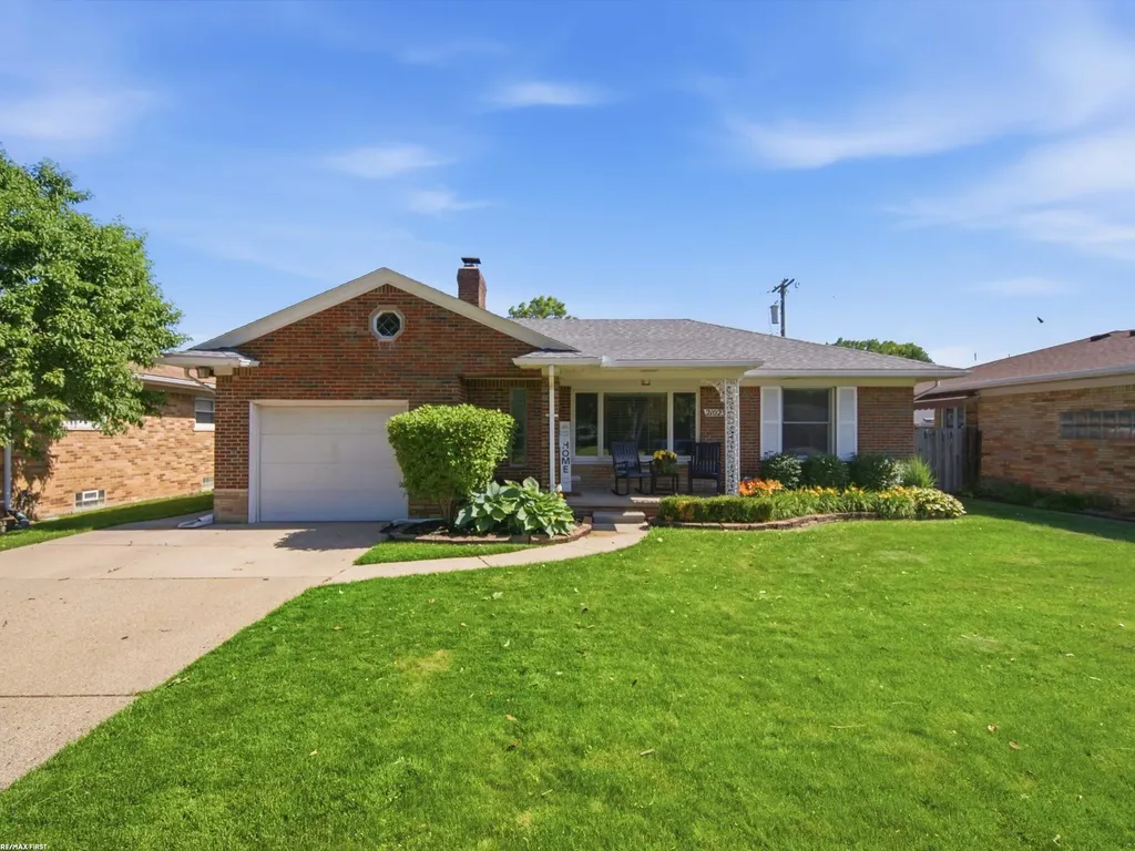 21023 Thiele Street St. Clair Shores City MI 48081
