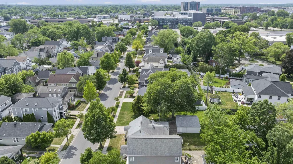 1469 Holland Street Birmingham City MI 48009
