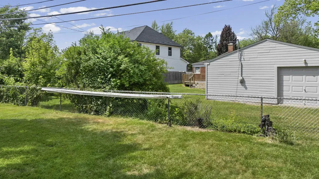 1469 Holland Street Birmingham City MI 48009