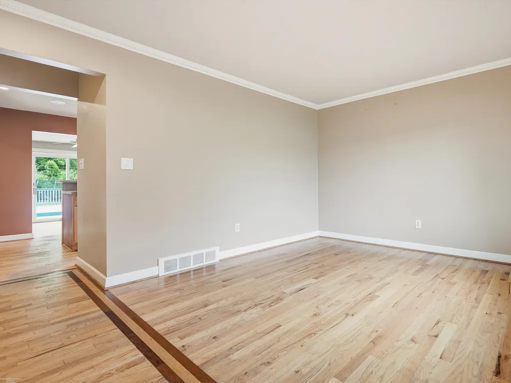 38450 Elmite Street Harrison Charter Township MI 48045