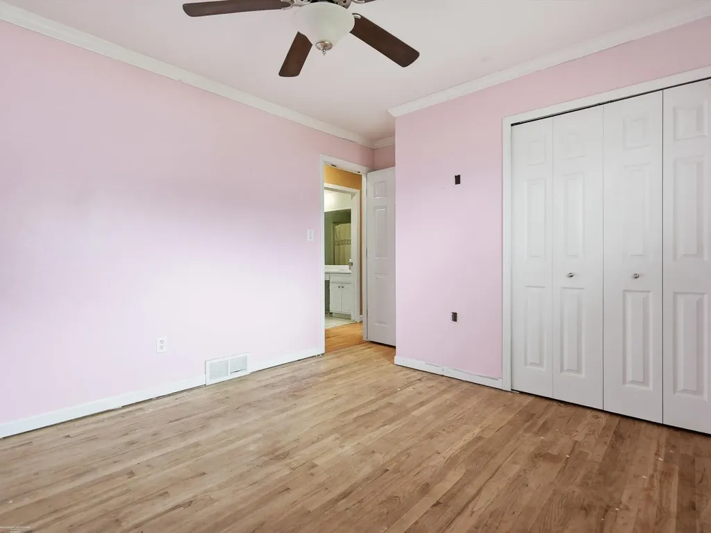 38450 Elmite Street Harrison Charter Township MI 48045