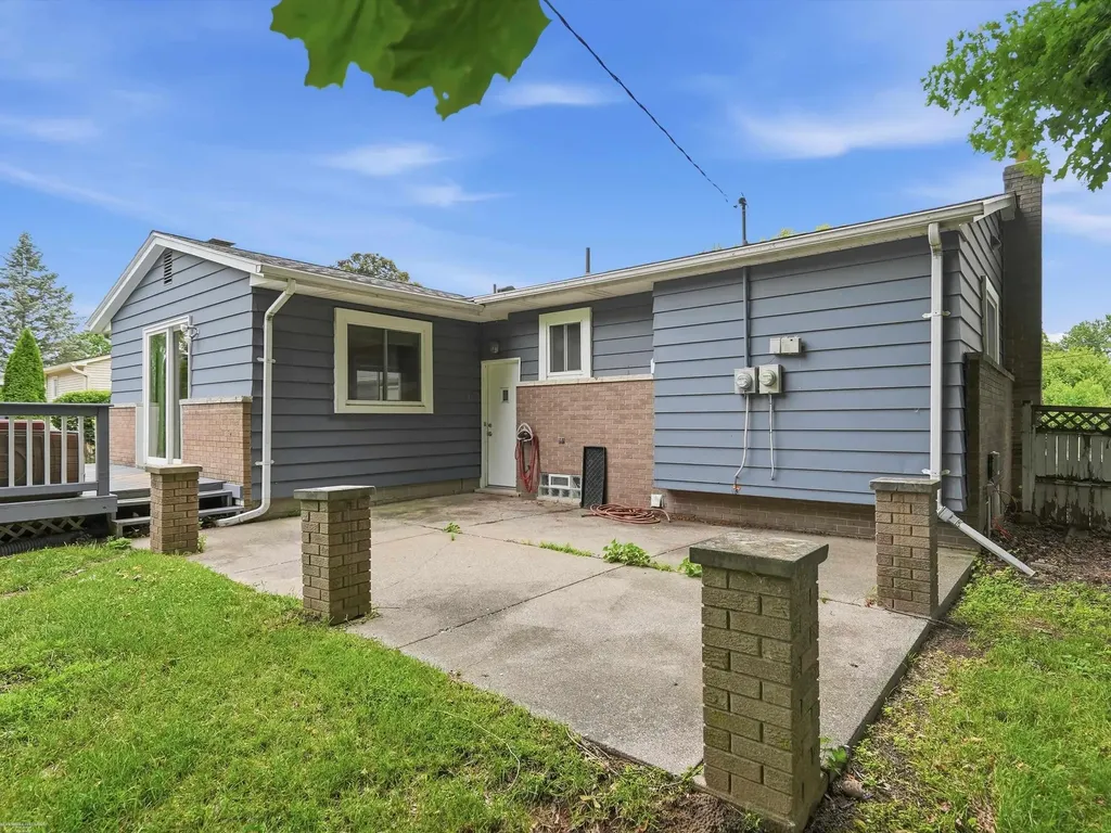 38450 Elmite Street Harrison Charter Township MI 48045