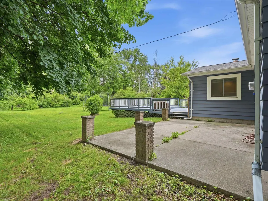 38450 Elmite Street Harrison Charter Township MI 48045