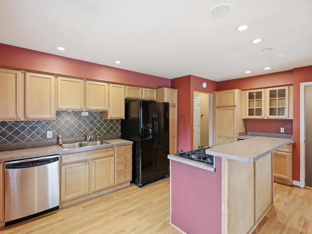 38450 Elmite Street Harrison Charter Township MI 48045