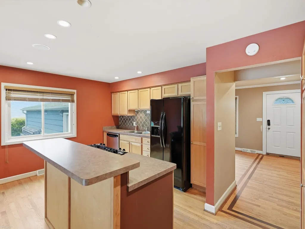 38450 Elmite Street Harrison Charter Township MI 48045