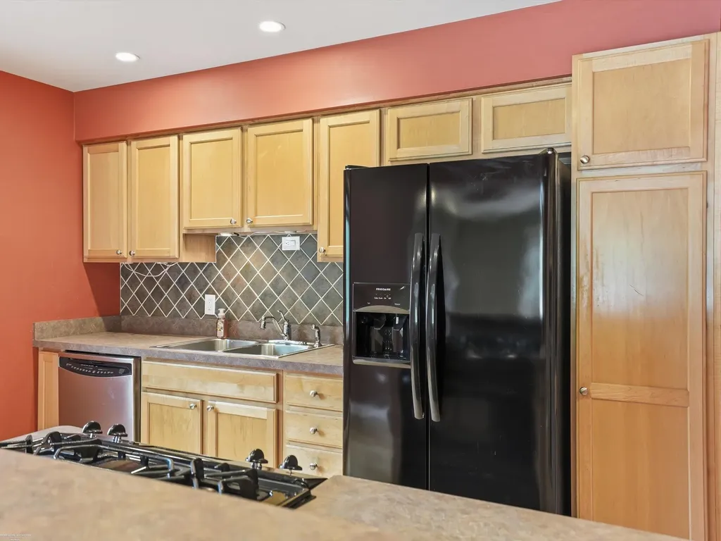 38450 Elmite Street Harrison Charter Township MI 48045