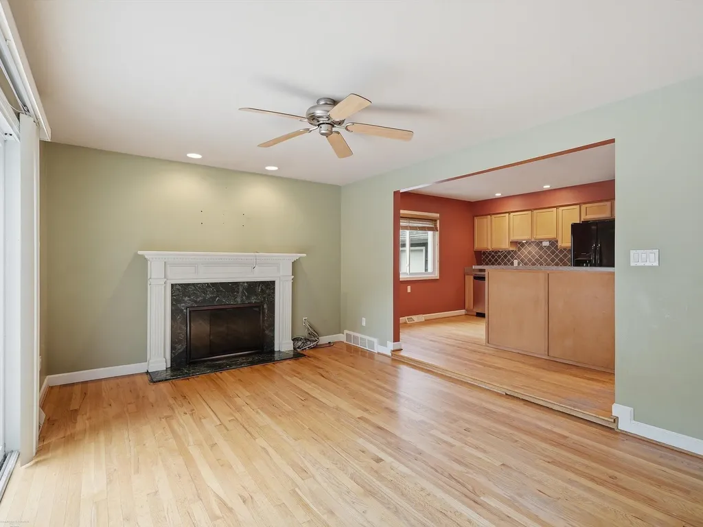 38450 Elmite Street Harrison Charter Township MI 48045