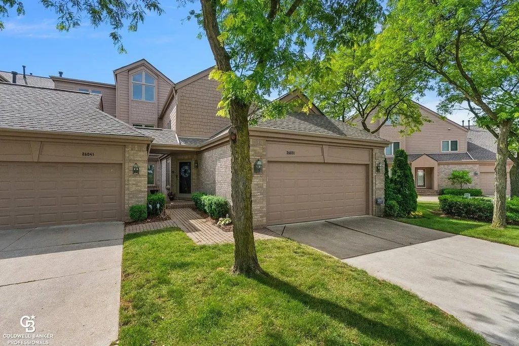 26031 N Harbour Pointe Dr N Drive Harrison Charter Township MI 48045