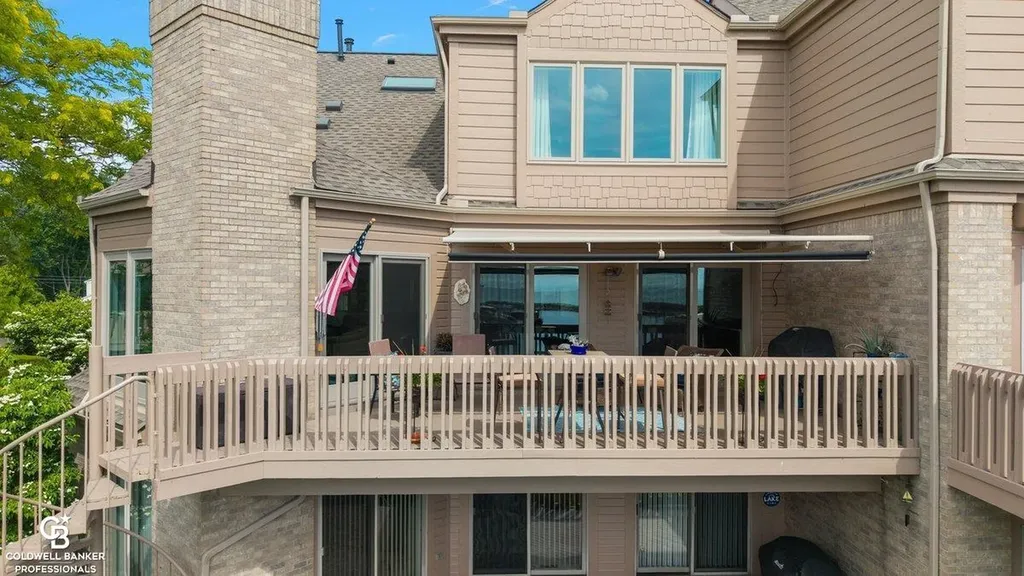 26031 N Harbour Pointe Dr N Drive Harrison Charter Township MI 48045
