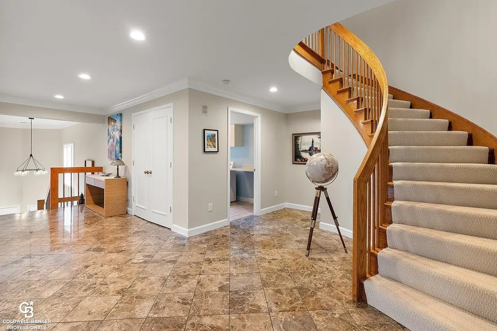 26031 N Harbour Pointe Dr N Drive Harrison Charter Township MI 48045