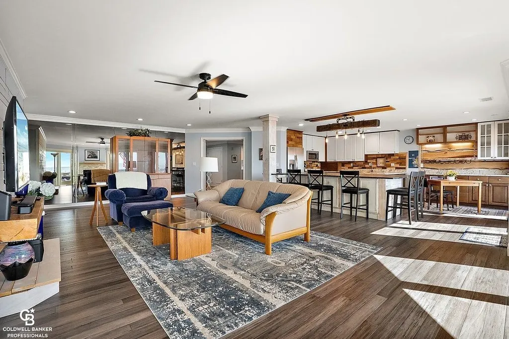 26031 N Harbour Pointe Dr N Drive Harrison Charter Township MI 48045