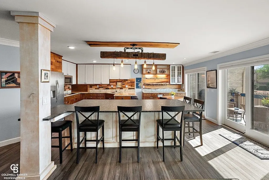 26031 N Harbour Pointe Dr N Drive Harrison Charter Township MI 48045