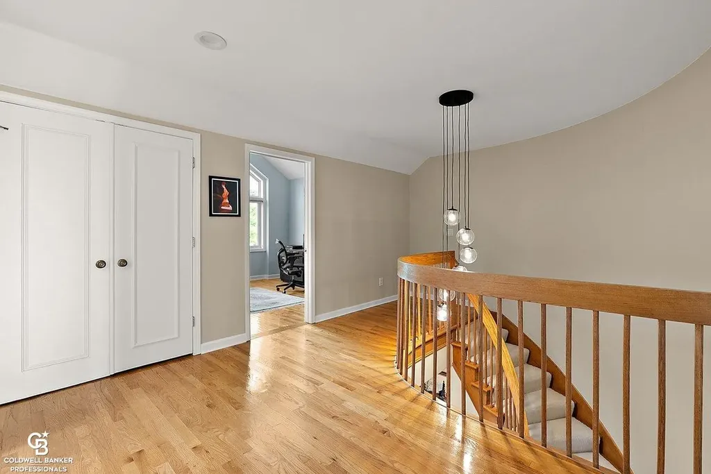 26031 N Harbour Pointe Dr N Drive Harrison Charter Township MI 48045