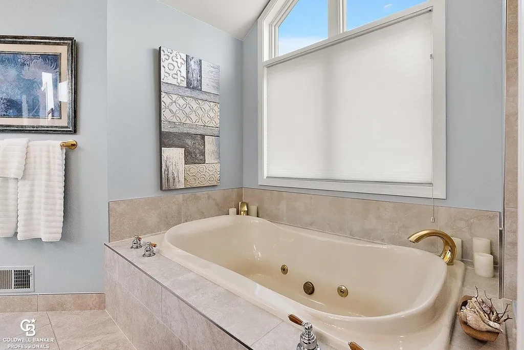 26031 N Harbour Pointe Dr N Drive Harrison Charter Township MI 48045