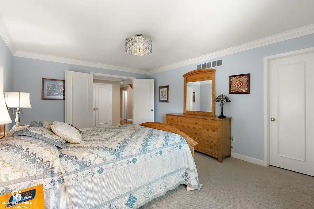 26031 N Harbour Pointe Dr N Drive Harrison Charter Township MI 48045