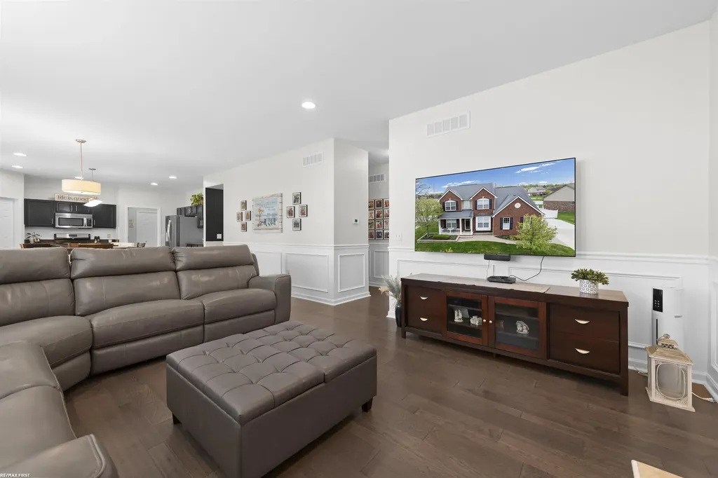 55590 Irvin Drive Shelby Charter Township MI 48316