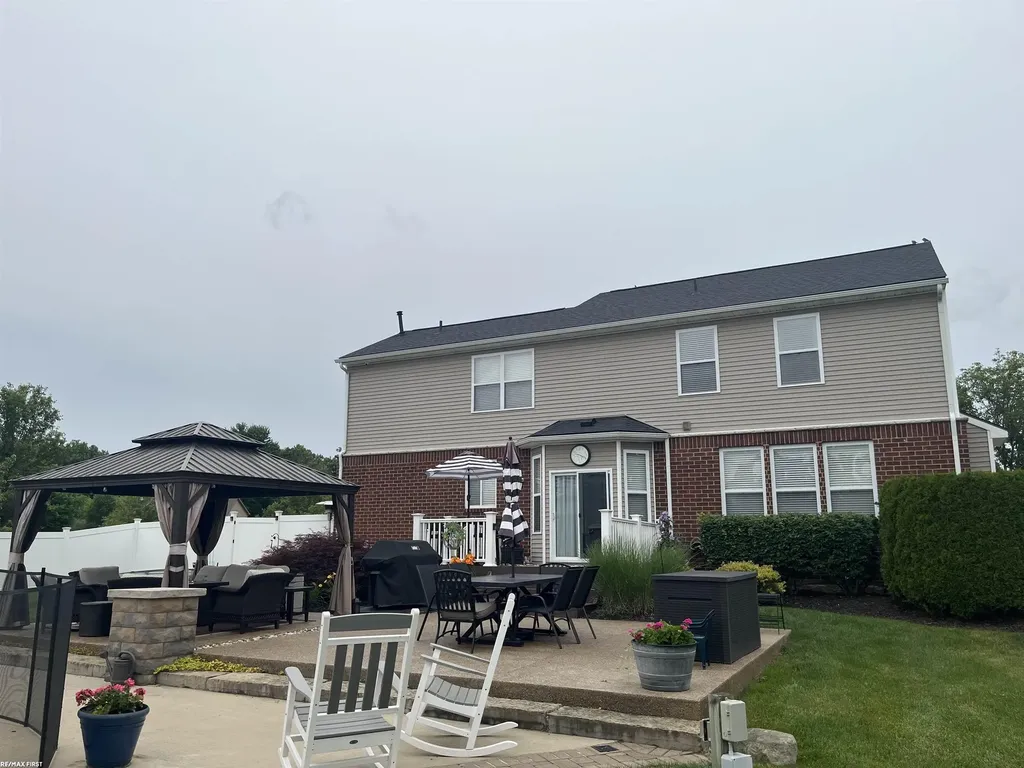 55590 Irvin Drive Shelby Charter Township MI 48316