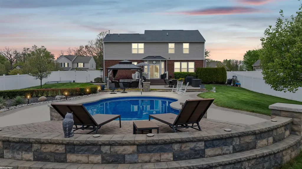 55590 Irvin Drive Shelby Charter Township MI 48316