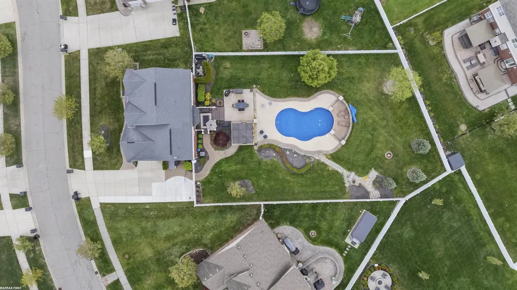 55590 Irvin Drive Shelby Charter Township MI 48316