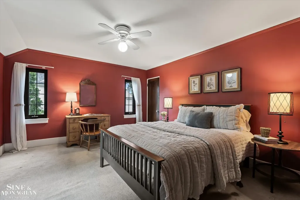 542 Lakepointe Street Grosse Pointe Park City MI 48236