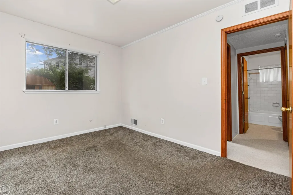 6793 Prospect Avenue Warren City MI 48091
