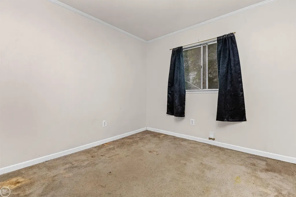6793 Prospect Avenue Warren City MI 48091