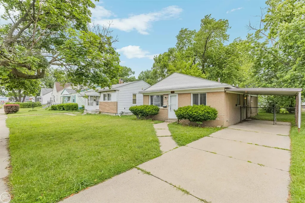 6793 Prospect Avenue Warren City MI 48091