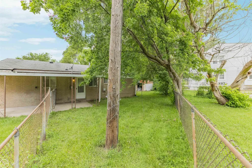 6793 Prospect Avenue Warren City MI 48091