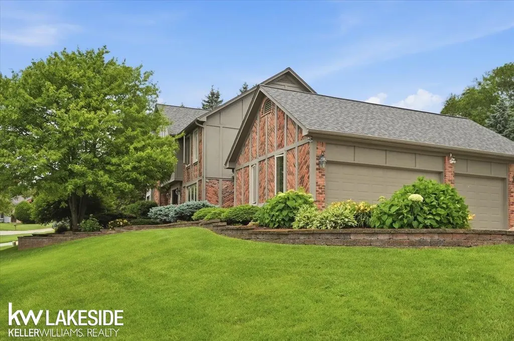 7277 Wellington Place Washington Township MI 48094