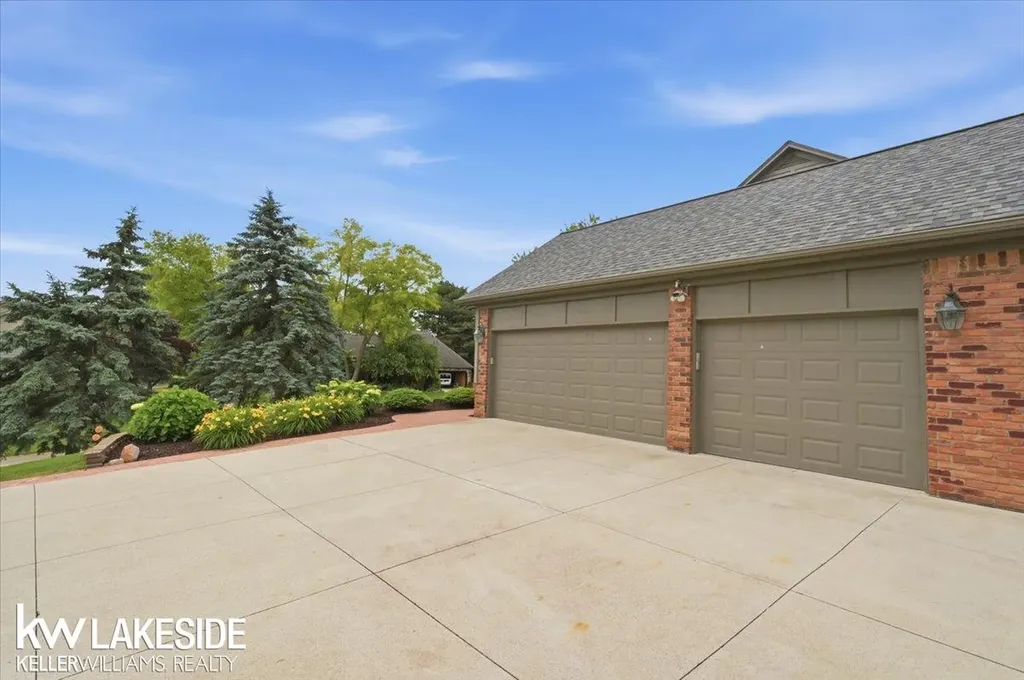 7277 Wellington Place Washington Township MI 48094